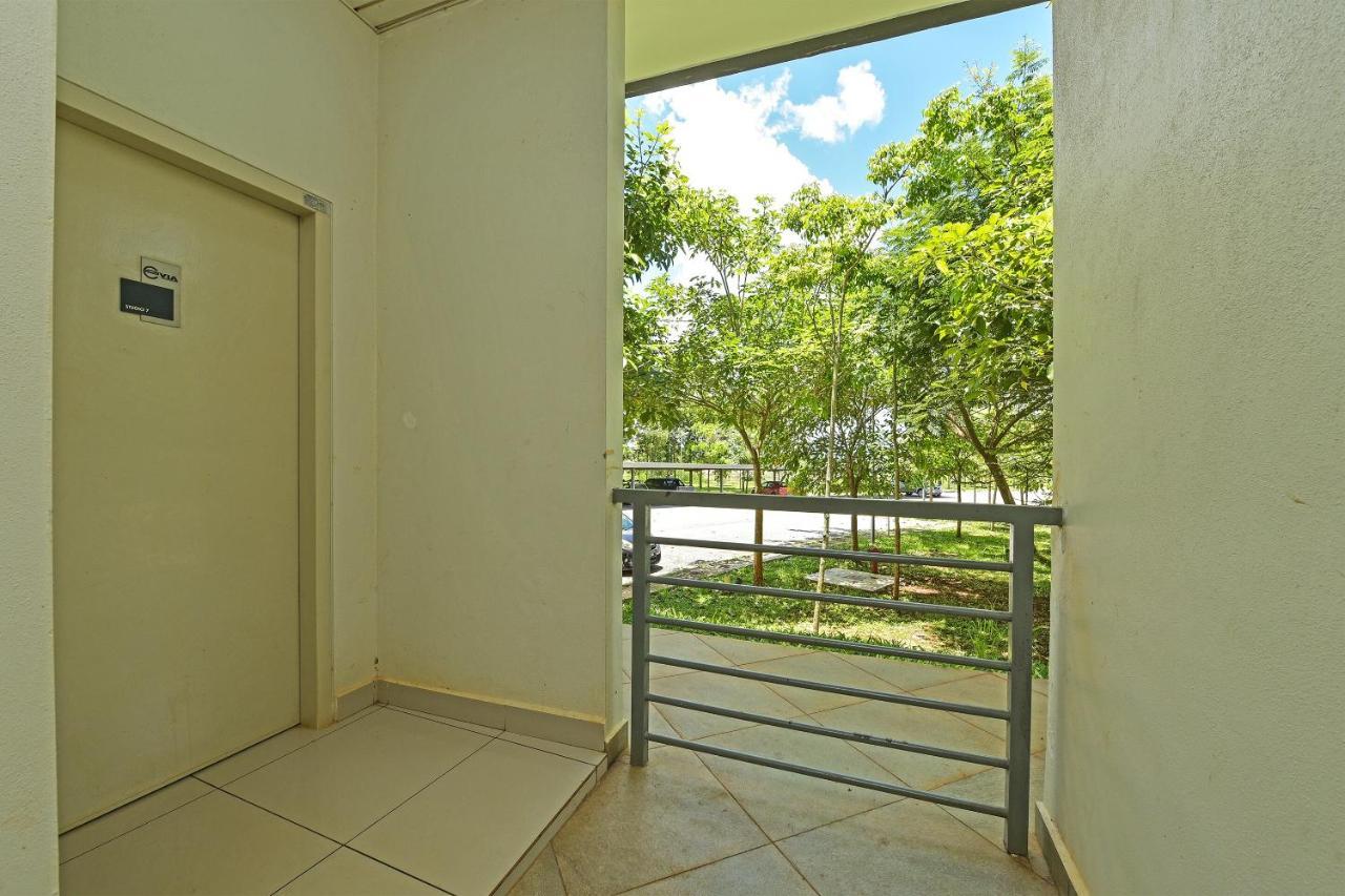 Capital O 90614 Cvia Ummul Hotel Padang Besar Exterior foto
